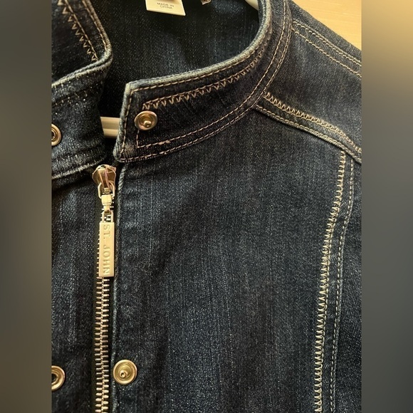 St. John sport women’s jacket with zipper and button up size small - Picture 2 of 10